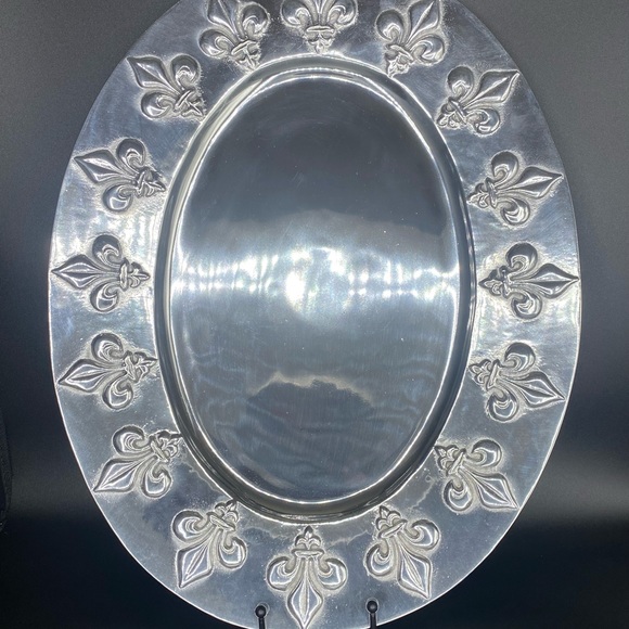 Mariposa Fleur de Lys Oval Serving Platter - Picture 5 of 9